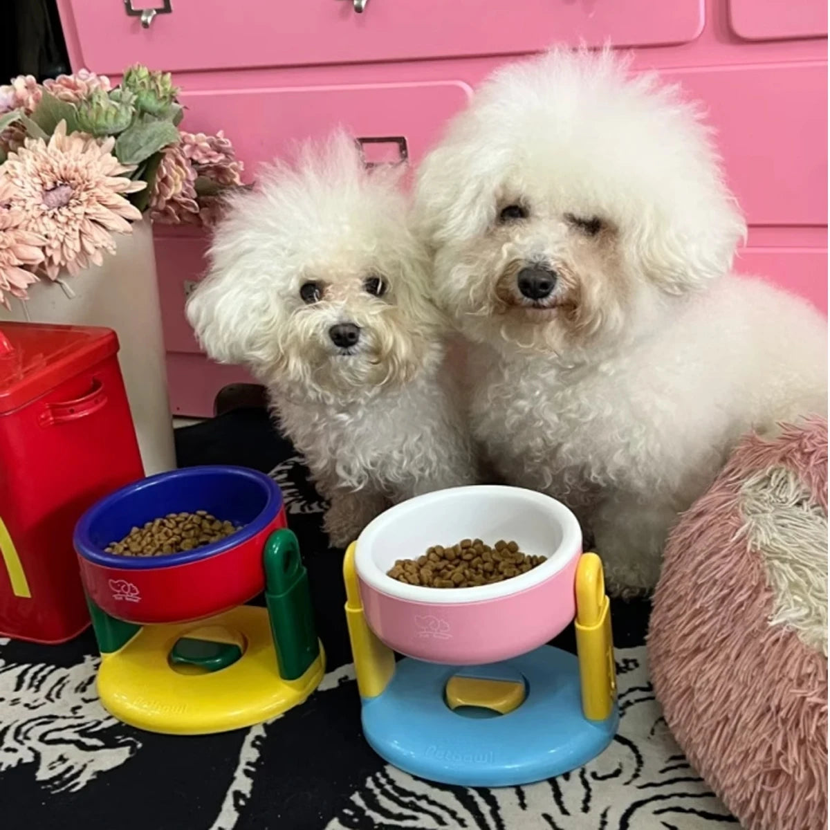 Elevate Your Pet's Dining Experience with the 1PC Adjustable Suction Cup Bowl - Perfect for Dogs and Cats!